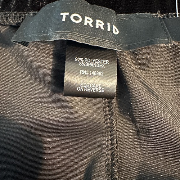 NWT Torrid Pull-On Relaxed Taper Velvet High-Rise Pant 2x - Picture 4 of 5
